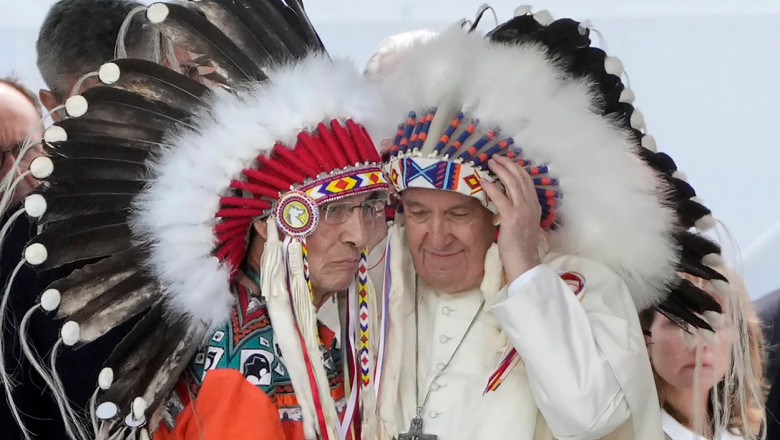Papa Francisc a cerut iertare pentru „raul comis de atat de multi crestini” impotriva popoarelor indigene Imagine