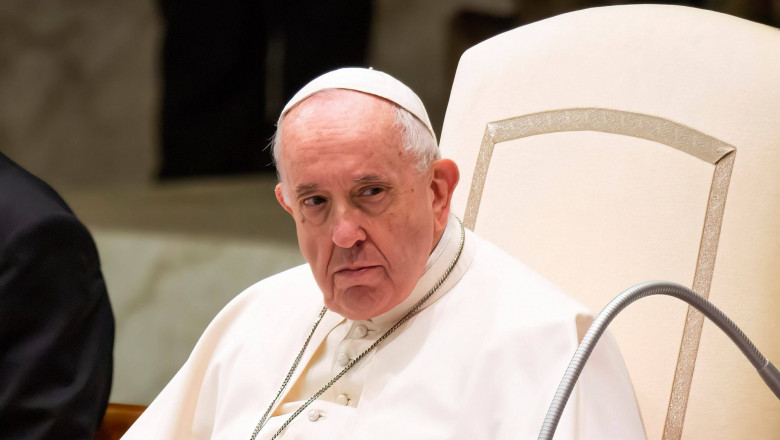 Papa Francisc a dispus ca fostul secretar privat al papei Benedict sa paraseasca Vaticanul Imagine