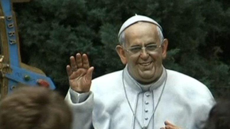 Papa Francisc are statuie in capitala Argentinei Imagine