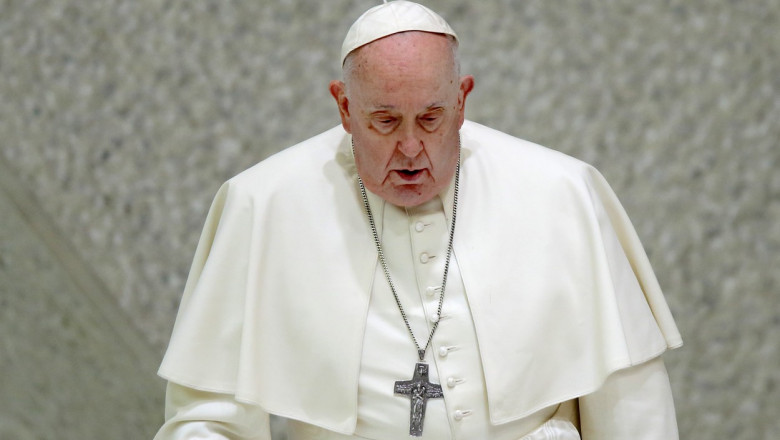 Papa Francisc avertizeaza ca razboiul din Ucraina „risca sa fie uitat” Imagine