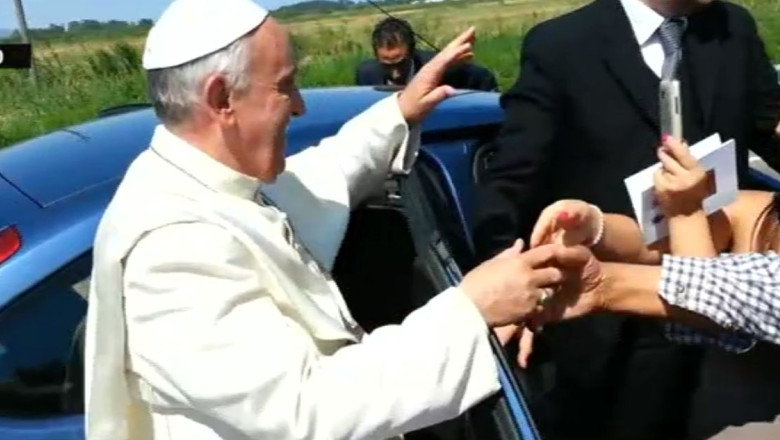 Papa Francisc, binecuvantare pe marginea drumului Imagine