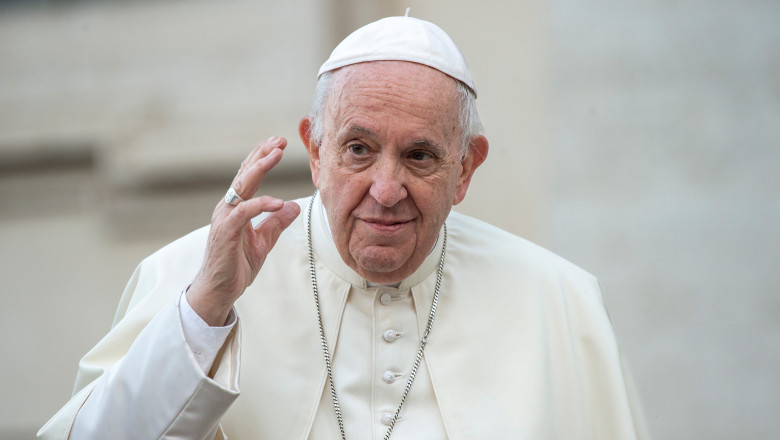 Papa Francisc cere sa se faca eforturi mai mari pentru mediu. Suveranul Pontif este profund ingrijorat de incendiile din Grecia Imagine