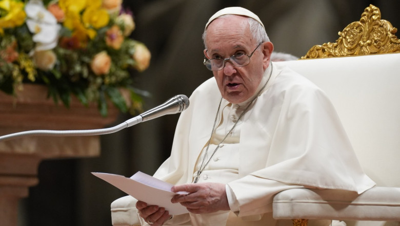 Papa Francisc condamna capriciile „copilaresti” ale celor care declanseaza razboaie: „Ne jucam cu arme care aduc moarte” Imagine