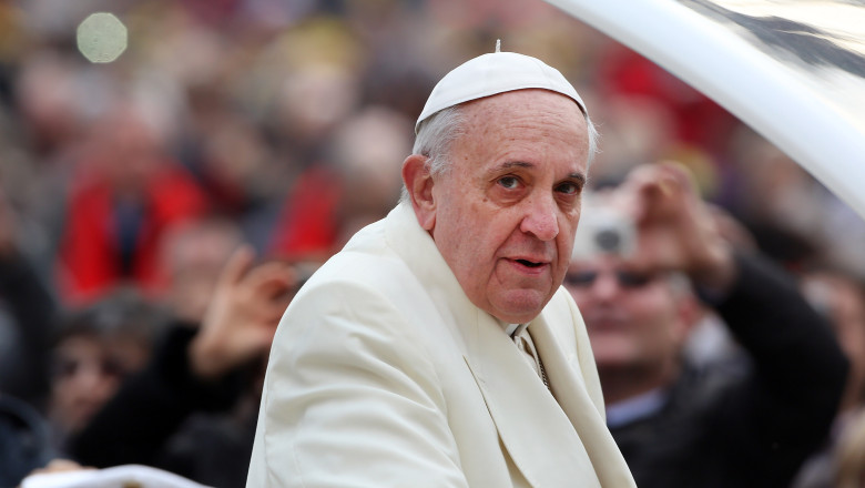 Papa Francisc: Dumnezeu nu este un magician care a creat lumea cu o bagheta magica Imagine