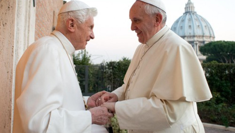 Papa Francisc i-a adus un omagiu fostului Papa Benedict al XVI-lea: „O persoana nobila, pe care Dumnezeu a daruit-o Bisericii si lumii” Imagine