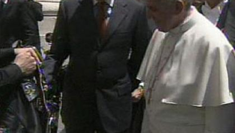 Papa Francisc isi scoate motocicleta Harley-Davidson la licitatie Imagine