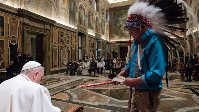 Papa Francisc merge intr-un "pelerinaj de pocainta" in Canada, pentru "vindecarea raului" facut populatiei indigene Imagine