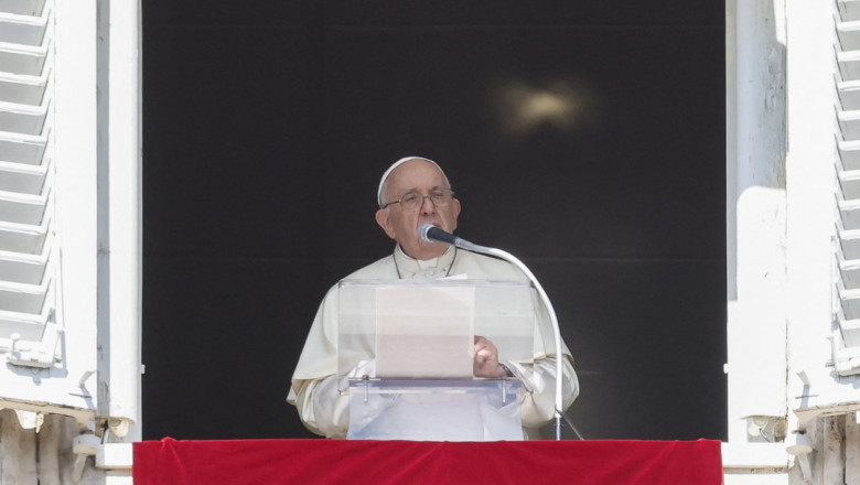 Papa Francisc: Sa inceteze atacurile, va rog. Sa ne rugam pentru pace in Israel si Palestina Imagine