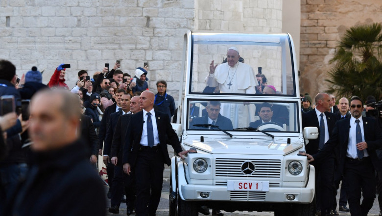 Papa Francisc vrea sa mearga in Coreea de Nord. „Ar trebui sa ma invite. Nu voi refuza” Imagine
