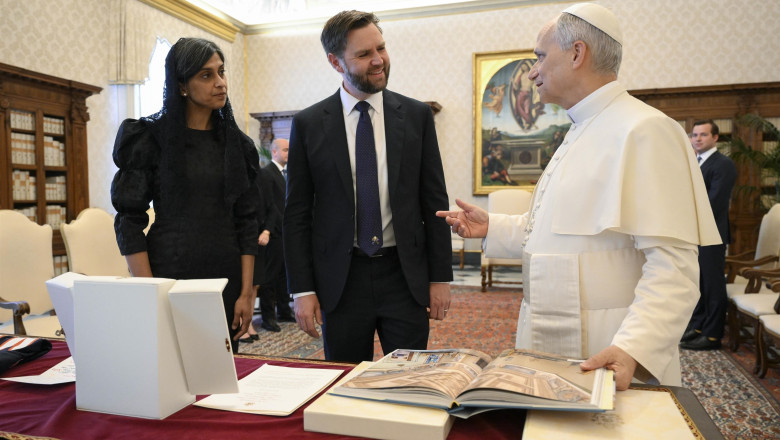 Papa Leon al XIV-lea l-a primit in audienta pe vicepresedintele american JD Vance. Despre ce au discutat cei doi Imagine