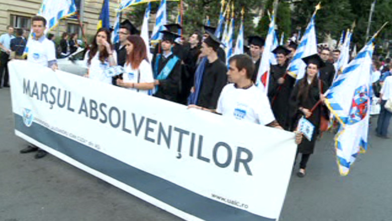 Parada Absolventului. O mie de tineri au petrecut impreuna in centrul Iasiului Imagine