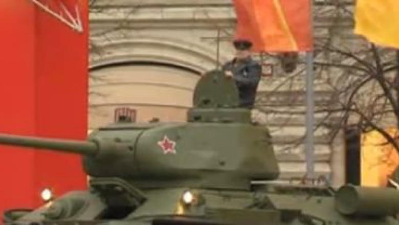 Parada militara impresionanta in Rusia. Autoritatile au marcat 72 de ani de la parada militara din 1941 Imagine