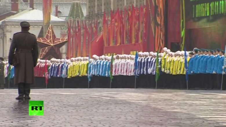 Parada militara impresionanta in Rusia. Autoritatile marcheaza 73 de ani de la parada militara din 1941 Imagine