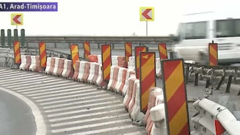 Parapete distruse in accidente. Reparatiile ar trebui facute de CNADNR  Imagine