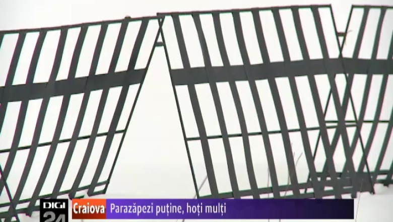 Parazapezi putine, hoti multi. Numai saptamana trecuta, de pe DN Craiova-Calafat, au disparut peste 70 de panouri  Imagine