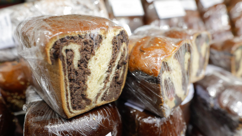 Parlamentarii au votat interzicerea fainii din insecte in produsele traditionale Imagine