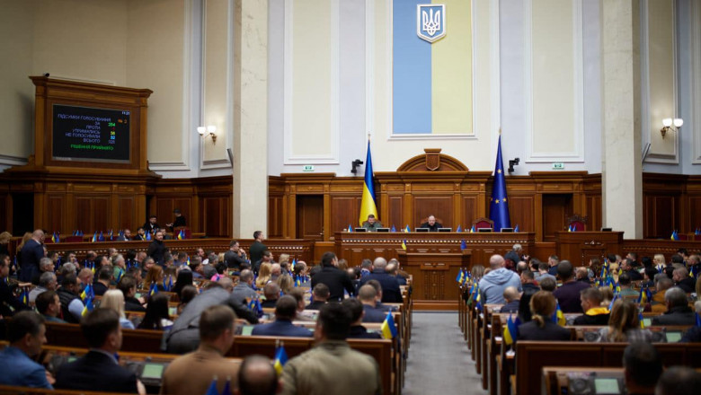 Parlamentul din Ucraina a aprobat aproape 12 miliarde de dolari, bani suplimentari pentru armata. Bugetul anual ajunge la o suma record Imagine