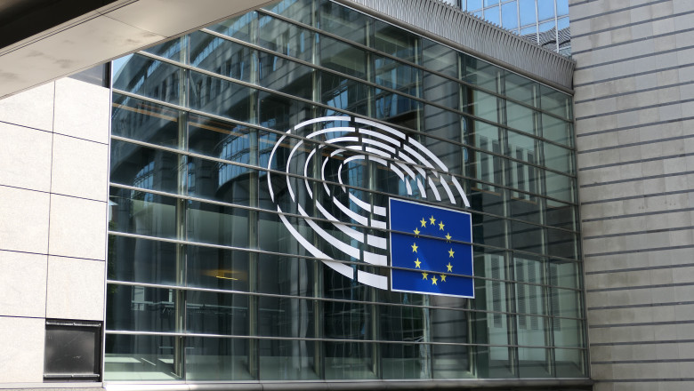 Parlamentul European va vota un raport prin care cere Comisiei Europene prelungirea PNRR cu 18 luni Imagine