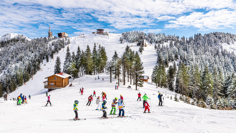 Partii de schi in statiunile montane din Romania. Locuri unde poti practica sporturi de iarna in vacanta de Craciun Imagine