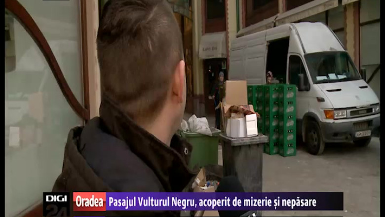 Pasajul Vulturul Negru, acoperit de mizerie si nepasare Imagine