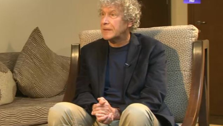 PASAPORT DIPLOMATIC. John Perkins, asasin economic: Romania nu trebuie sa permita sa fie exploatata Imagine