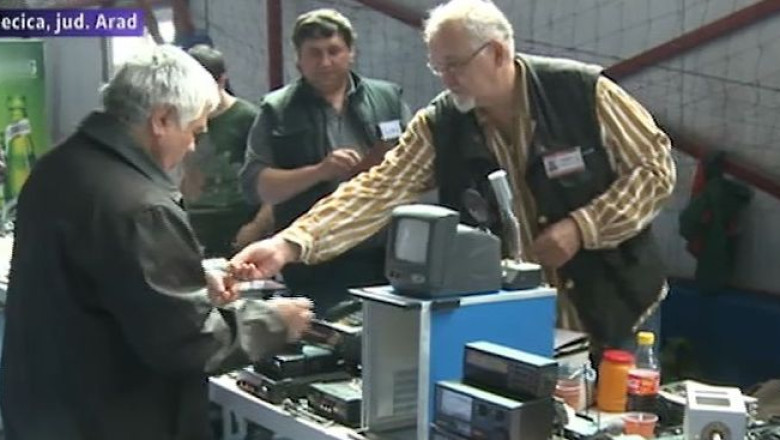 Pasiune pe calea undelor radio. Intalnirea radioamatorilor de la Pecica Imagine