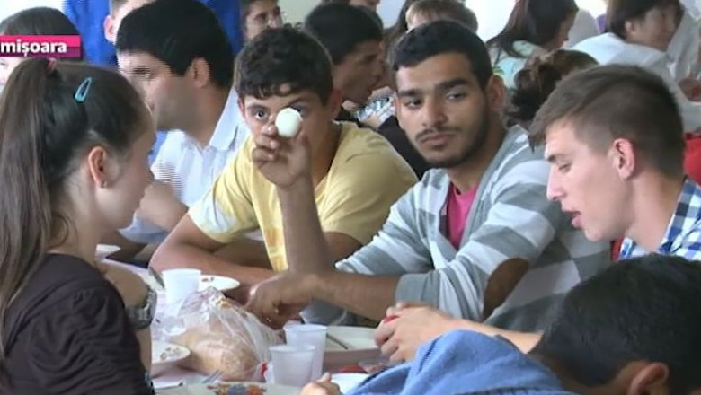 Pastele Orfanilor, pentru copii din centrele de plasament din Timis Imagine