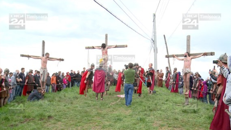 Patimile Mantuitorului, puse in scena la Sanmihaiu Roman, in apropierea Timisoarei Imagine