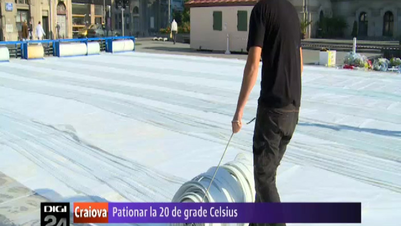 Patinoar la 20 de grade Celsius in centrul Craiovei   Imagine