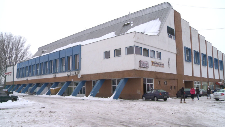 Patinoarul din Galati, pregatit pentru tenis Imagine