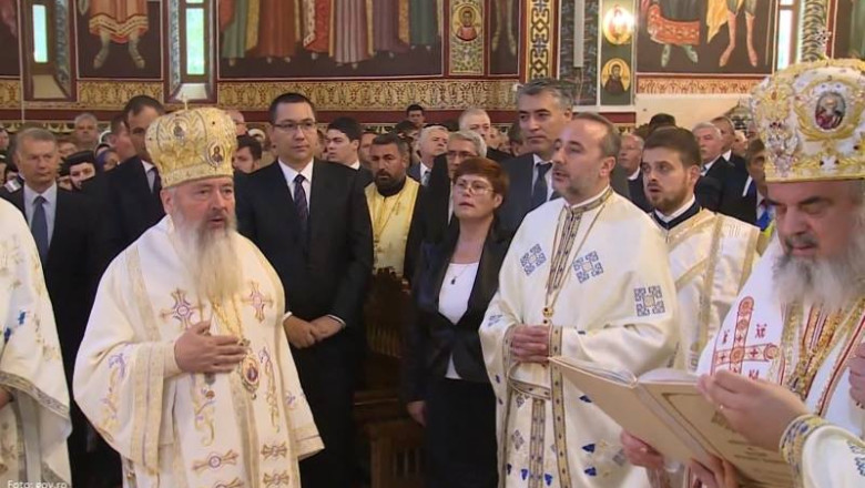 Patriarhie: Ponta, Oprea si Cazanciuc s-au rugat in semn de multumire pentru lucrarile la Catedrala Imagine