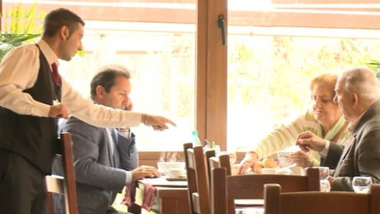 Patronatele din turism cer introducerea impozitului pe bacsis Imagine