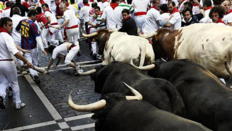 Patru oameni raniti la Festivalul de la Pamplona, in prima cursa cu tauri Imagine