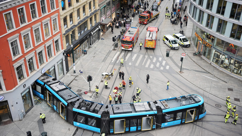 Patru persoane au fost ranite dupa ce un tramvai a deraiat si a intrat intr-un magazin in Oslo Imagine