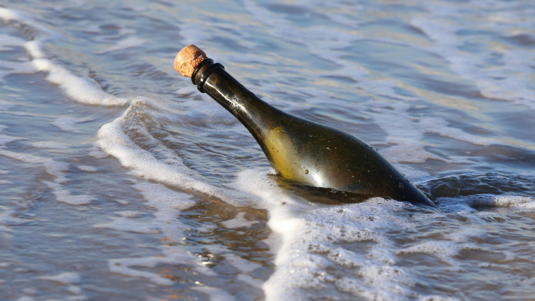 Patru pescari au murit in Sri Lanka dupa ce au baut un lichid misterios din sticle gasite in ocean Imagine