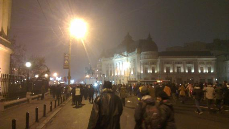 Patru protestatari au fost ridicati de jandarmi. Unul dintre ei a ajuns la spital Imagine