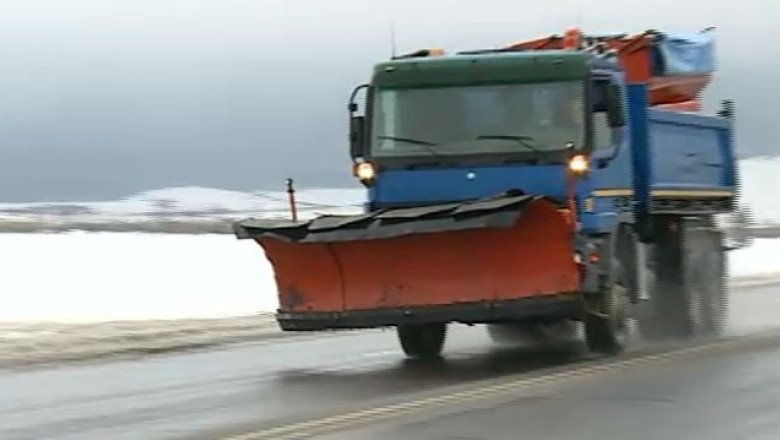 Pedepsiti pentru drumuri necuratate. Doi directori de la Drumuri si Poduri Brasov au fost sanctionati de CNADNR Imagine