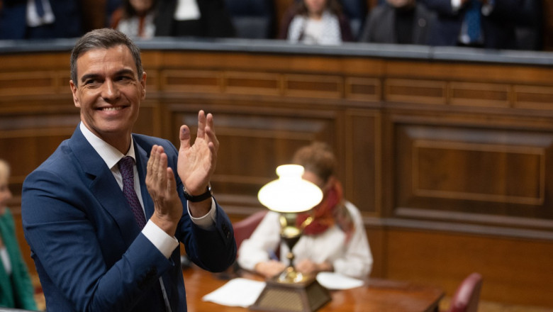 Pedro Sanchez a castigat un nou mandat de premier dupa un acord controversat de amnistie pentru liderii catalani secesionisti Imagine