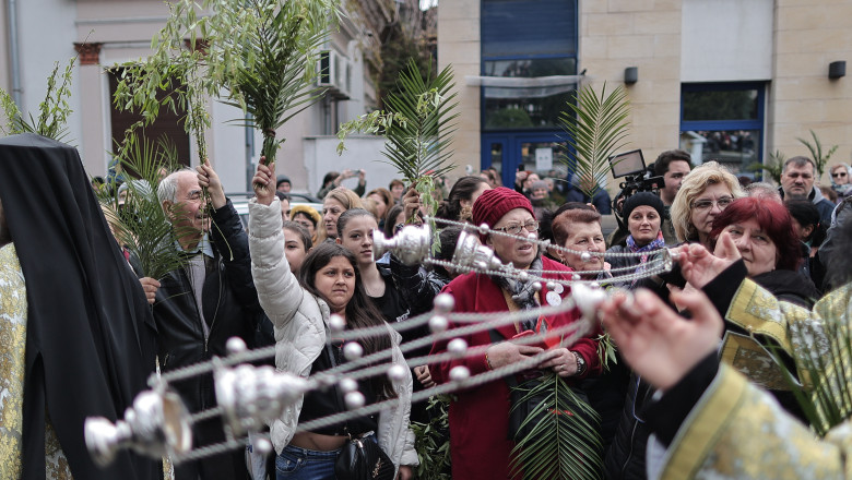 Pelerinaj de Florii in Capitala. Procesiunea a inceput de la Manastirea Radu Voda si se va incheia la Catedrala Patriarhala Imagine