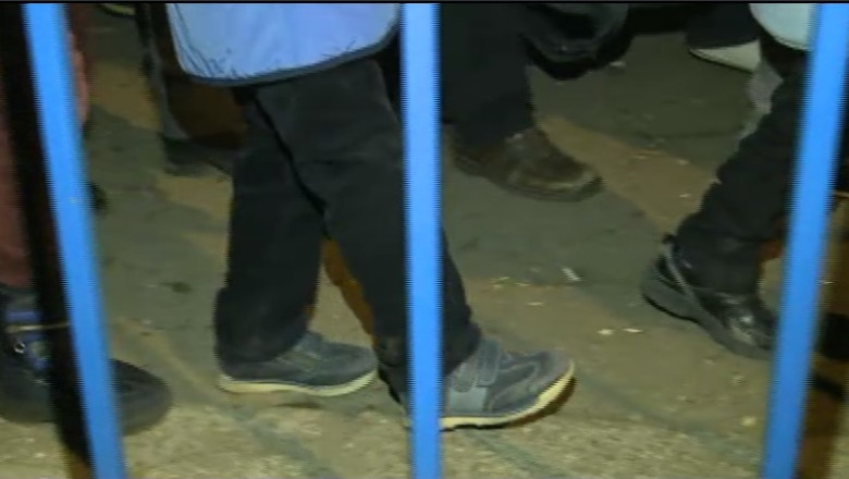 Pelerinaj la Iasi. Inca o noapte alba la coada, pentru a atinge moastele Sfintei Parascheva Imagine