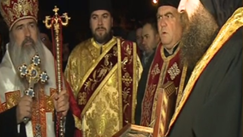 Pelerinaj la Pestera Sfantului Andrei. 20.000 de oameni sunt asteptati la slujba de maine Imagine