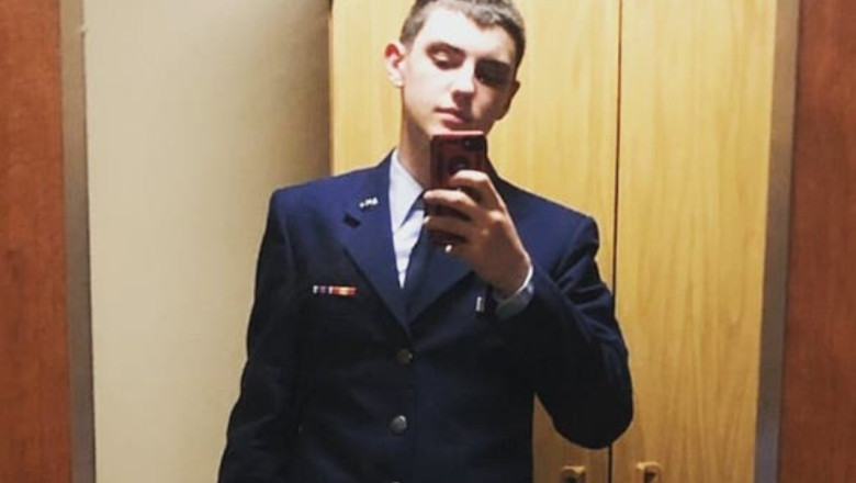 PentagonLeaks: Suspectul arestat pentru cea mai importanta scurgere de informatii ale SUA din ultimul deceniu a fost acuzat oficial Imagine
