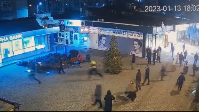 Perchezitii ample la Onesti dupa cazul politistei care a fost lovita cu piciorul in cap in timpul unei misiuni Imagine