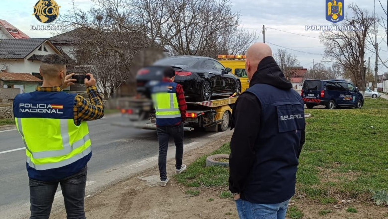 Perchezitii de amploare in Ialomita la o retea acuzata de talharii in Spania. Banii erau folositi pentru imobile si masini de lux Imagine
