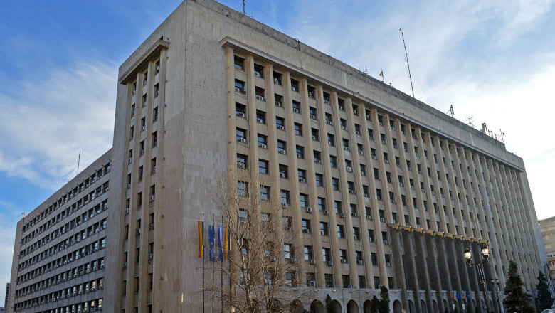 Perchezitii la CFR Calatori, intr-un dosar de abuz in serviciu, delapidare si fals informatic: 20 de suspecti au fost retinuti Imagine