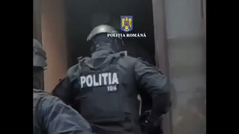 Perchezitii la clanuri interlope din Bucuresti, Ilfov si Giurgiu. Sunt vizati membri din Luptatorii, Camatarii si Giulestenii Imagine