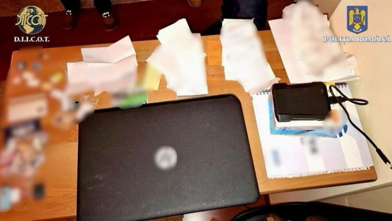 Perchezitii la locuintele unor romani acuzati ca ar fi clonat carduri folosite la benzinarii din Franta. Ce au gasit politistii Imagine