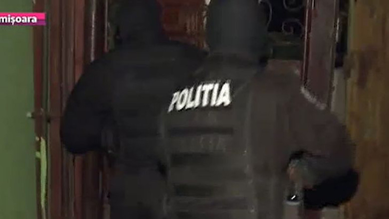 Perchezitii la traficanti de steroizi  Imagine