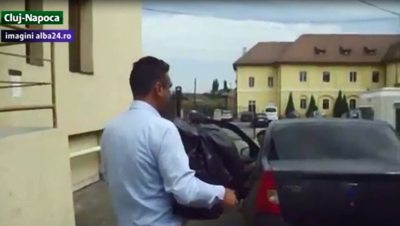 Perchezitii la Universitatea din Alba Iulia Imagine