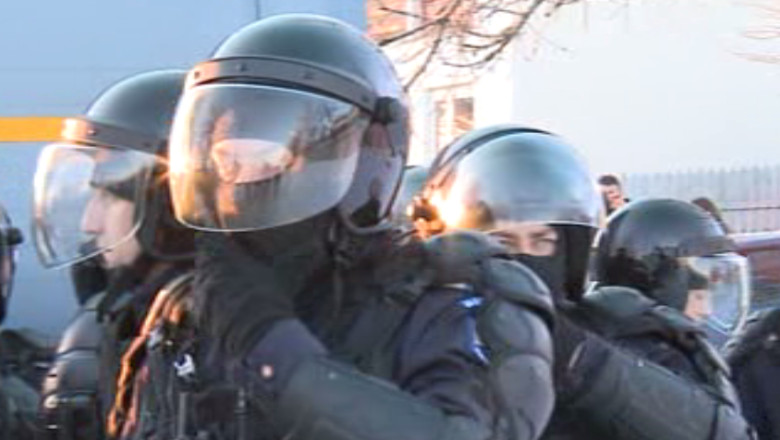 Perchezitii la Vama Stanca Costesti. Politisti si vamesi, suspectati de implicare in contrabanda cu tigari Imagine